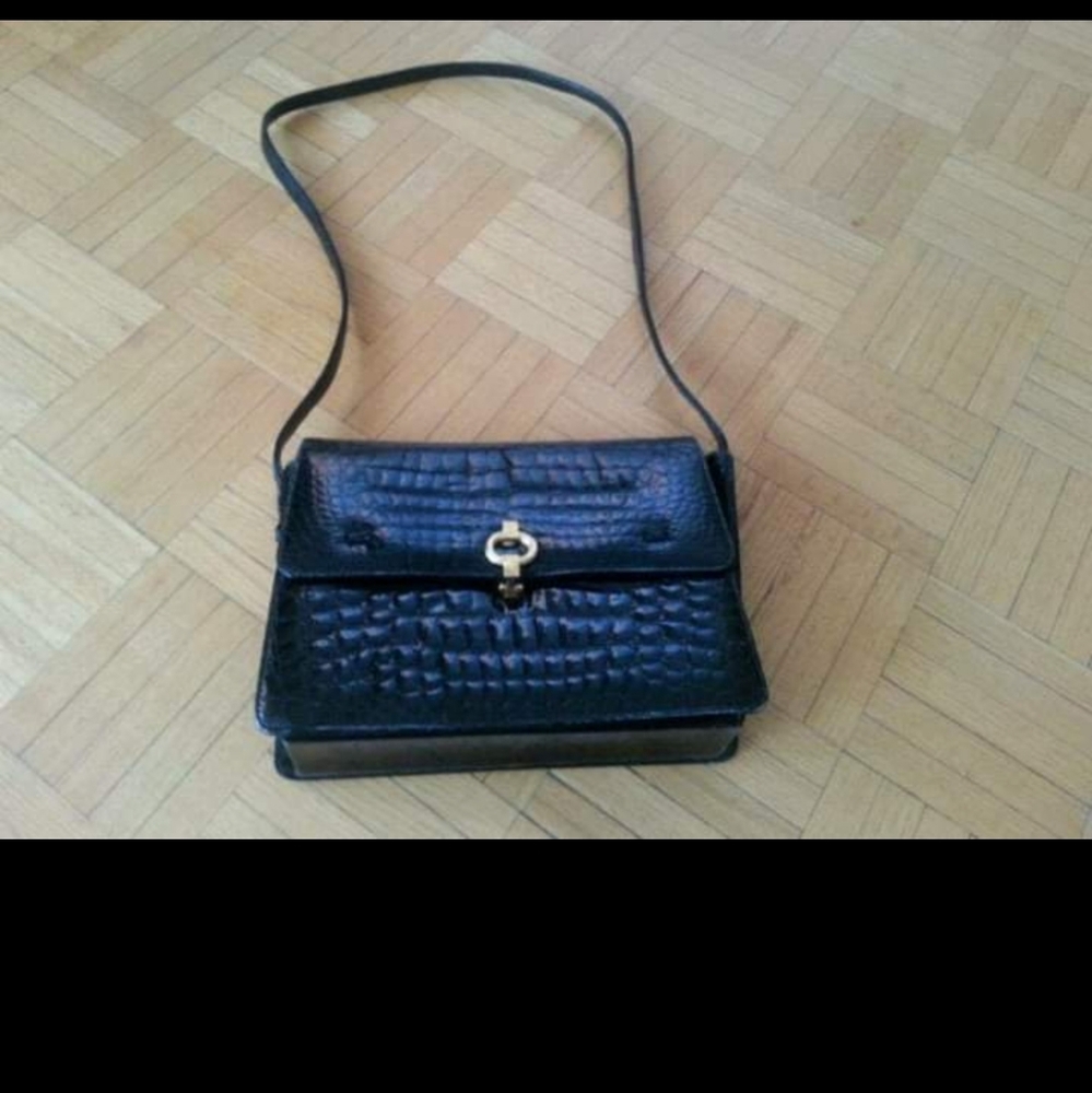 Vintage leather purse